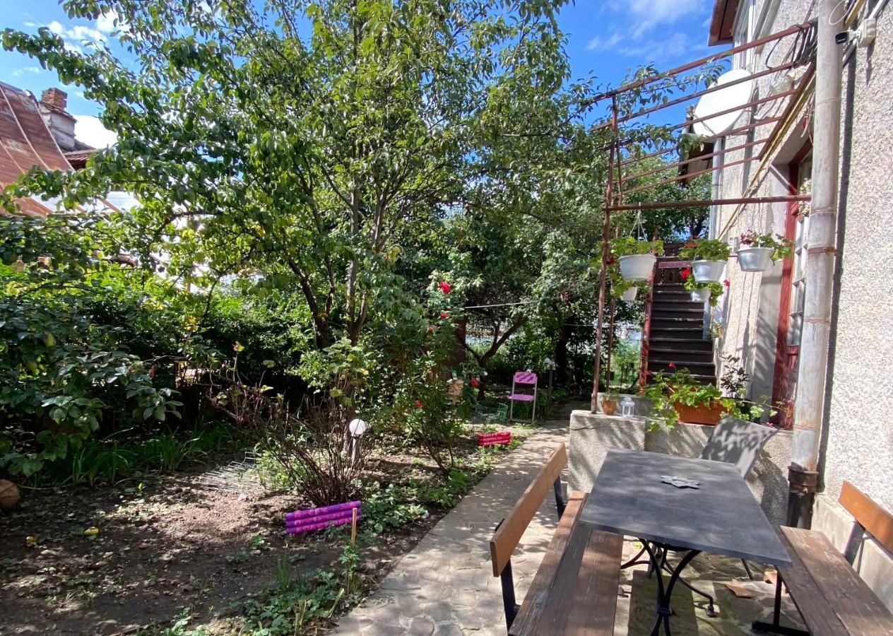 Rose'S Oldtown Apartment Брашов Экстерьер фото