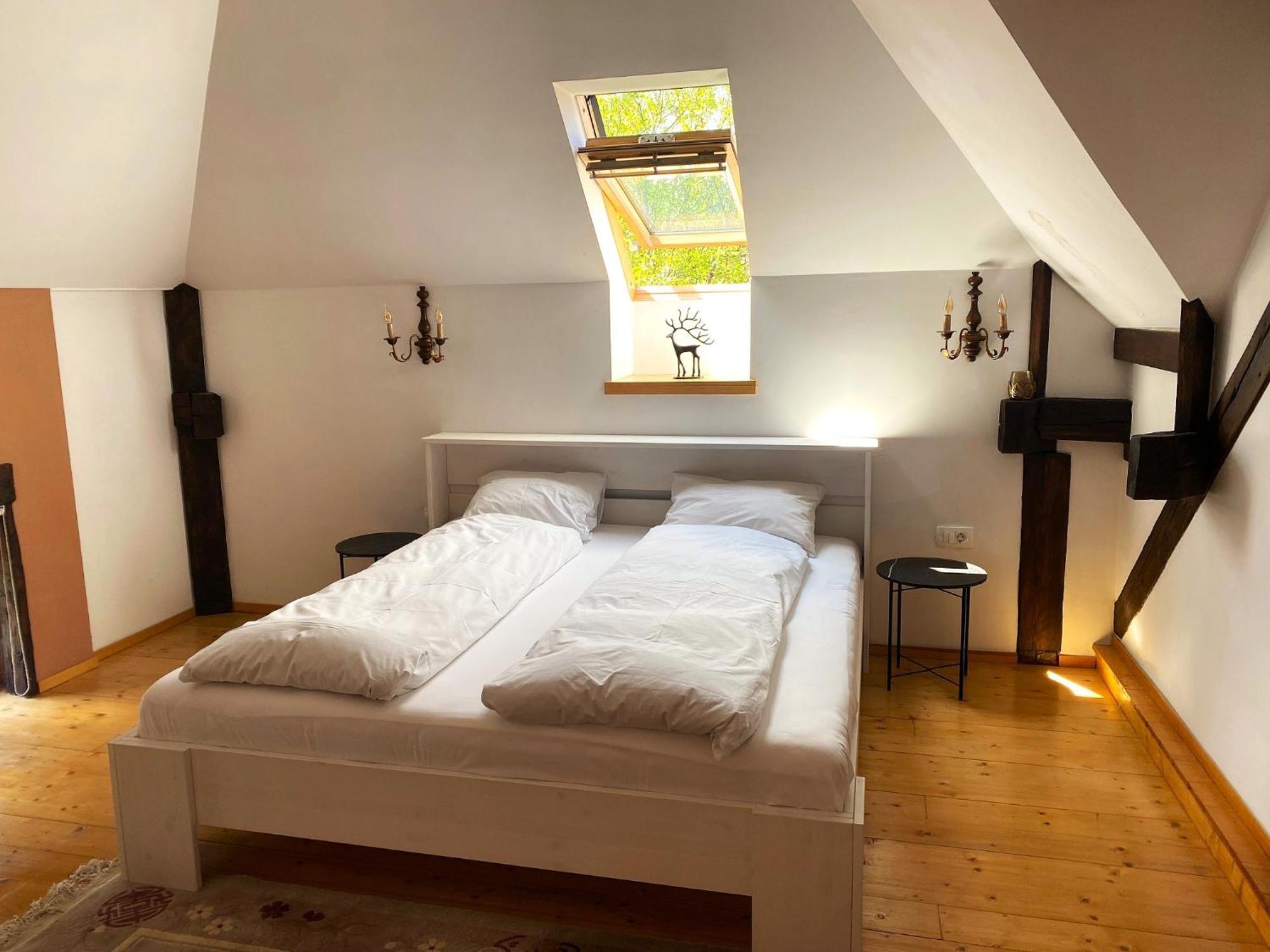 Rose'S Oldtown Apartment Брашов Экстерьер фото