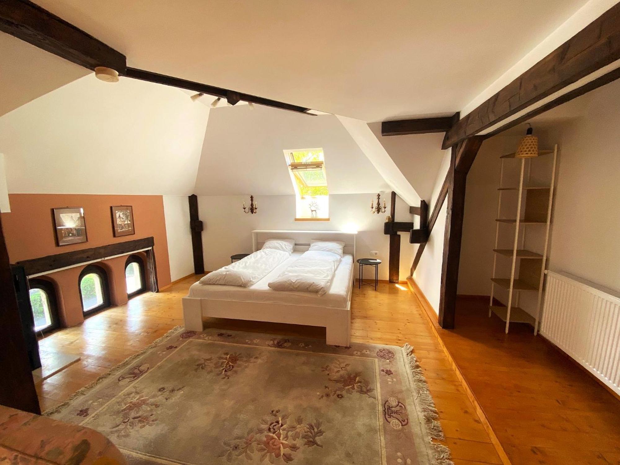 Rose'S Oldtown Apartment Брашов Экстерьер фото